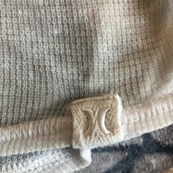 HURLEY T-Shirt Women's Size X-Small White Gray Baseball Long Sleeve - Picture 6 of 10